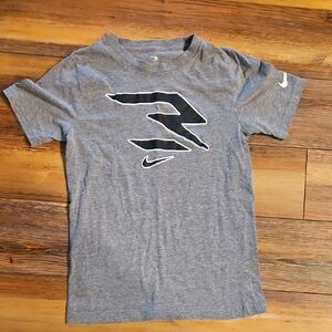 Nike Gray Graphic T-Shirt